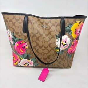 Coach City Women's Tote in Signature Canvas with Vintage Rose Print